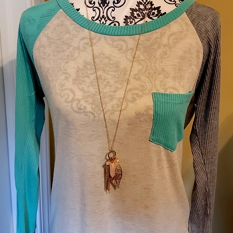 Nwot Necklace 11$